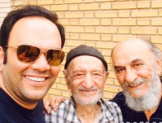 سیدمحمد امامی(چپ) در کنار پدر(راست) و پدربزرگ خود
