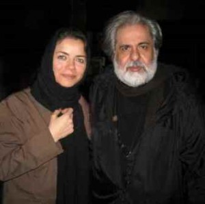 محمد رحمانیان در کنار همسرش مهتاب نصیرپور