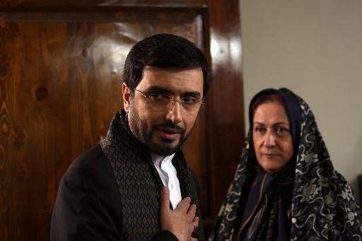 امین زندگانی و مریم امیرجلالی در نمایی از "خانم سادات"