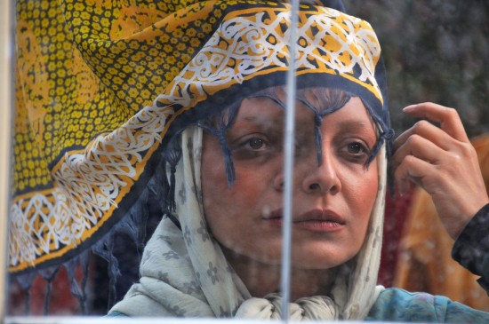 ساره بیات در نمایی از "21 روز بعد"