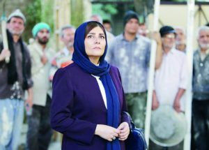 هنگامه قاضیانی در "سازهای ناکوک"