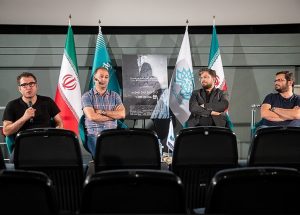 در اولین نشست «پاتوق مستند» عنوان شد⇐منصور فروزش: «زمزمههای گمشده در دوردست» مساله افراد آسیبپذیر است/ محمد دلاوری: احساس بیپناهی یکی از عوامل اصلی مهاجرت است