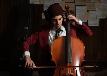 اولین نمایش فیلم سینمایی فصل آلوچه‌های سبز در داکا