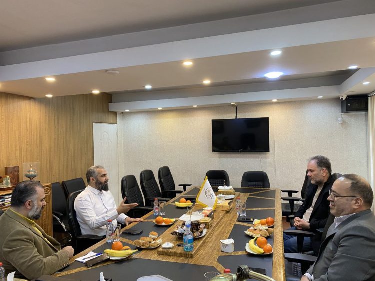 آغاز همکاری انجمن هنرهایهای نمایشی و بنیاد هنرمندان مهرآفرین