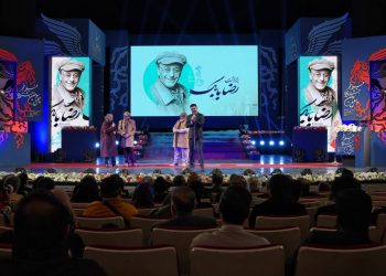 جشنواره فیلم فجر۴۳؛ پررونق، پررسانه و یکی دو نقد 