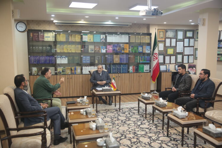 دبیر و مدیران جشنواره «لوتوس» با علیاکبر ولایتی دیدار کردند/رویداد منحصربهفرد فرهنگی در شأن جایگاه بانوان ایران اسلامی