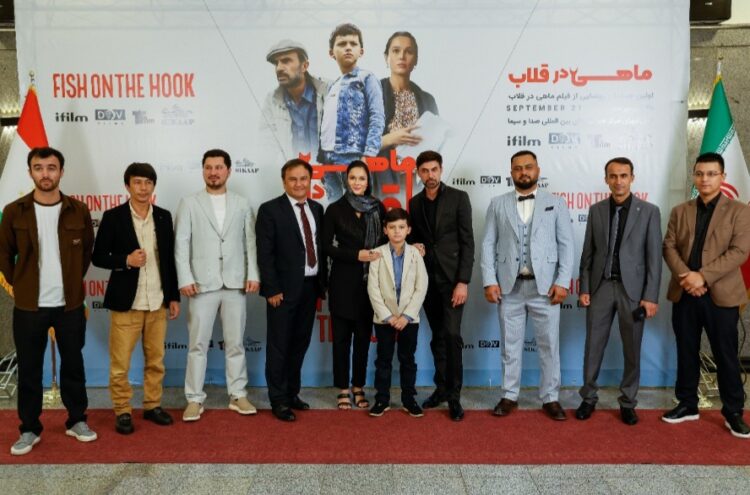 استمرار همکاری‌های فرهنگی ایران و تاجیکستان با رونمایی از فیلم «ماهی در قلاب»
