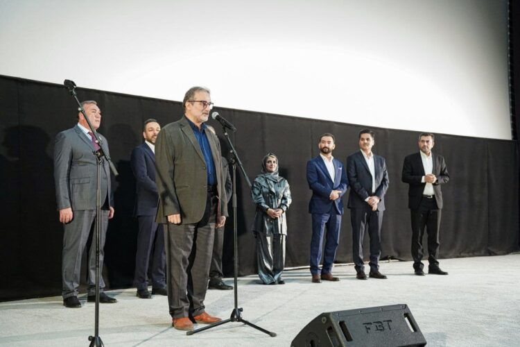 فیلم ماهی در قلاب