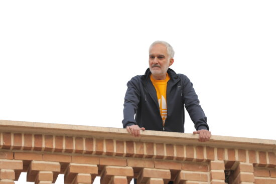 بیژن بنفشه‌خواه در فیلم سقف