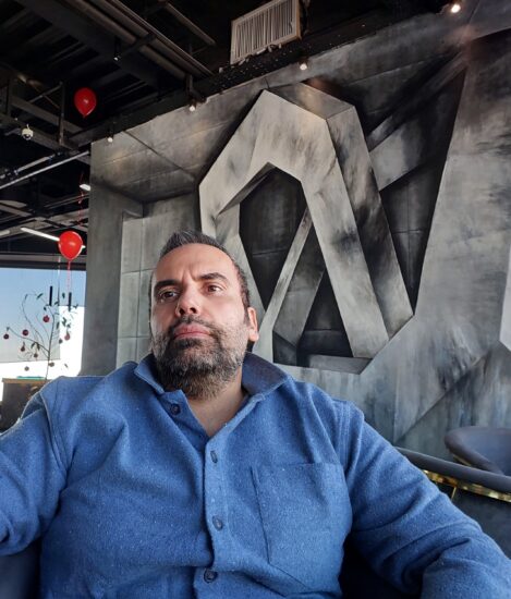 حامد مظفری منتقد و روزنامه‌نگار 