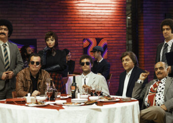 دربارهی فیلم “طهران۵۷”(ساختهی ایمان یزدی): کلاهبرداری ترامپ در کابارهی شماعیزاده!؟