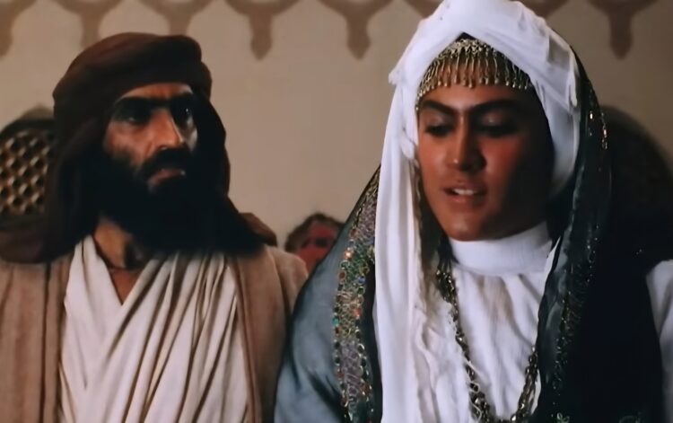 کریم اکبری مبارکه و ویشکا آسایش در نمایی از سریال امام علی